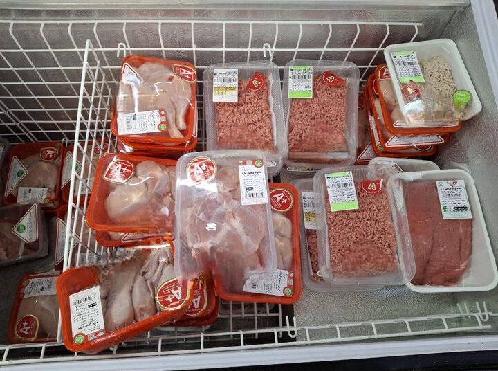 گوشت تنظیم بازاری هم مشتری ندارد؛ مشکل از قیمت یا قدرت خرید؟